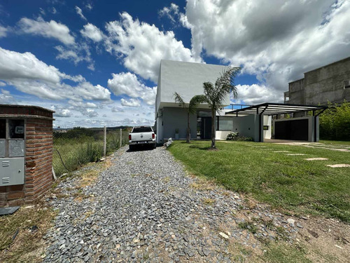Venta Casa Country Tierralta 3 Dorm Pileta