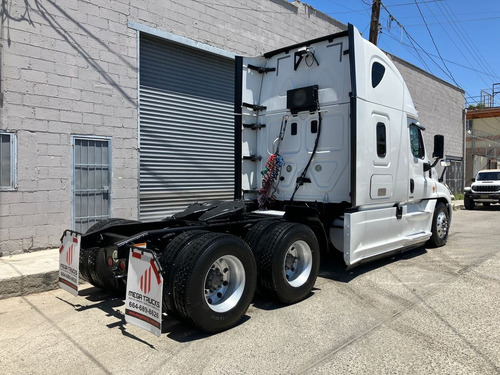 Tractocamión 2016 Freightliner Cascadia 125 /camarote
