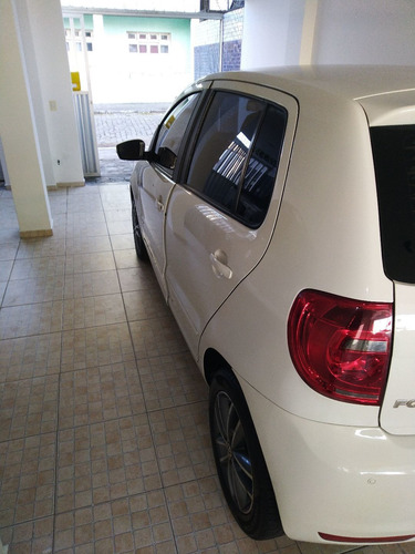Imagem 2 de 15 de Volkswagen Fox 2014 1.6 Vht Trend Total Flex I-motion 5p