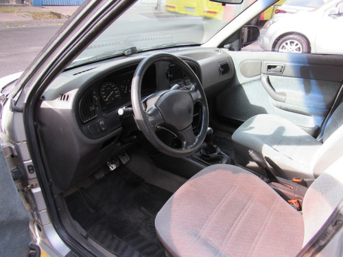 Volkswagen Pointer 1.8 Gli