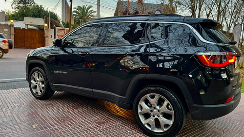 Imagen 12 de 25 de Jeep Compass Longitud