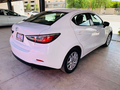 Imagen 4 de 12 de Toyota Yaris Modelo 2018