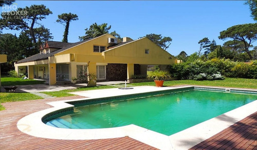 Imagen 11 de 30 de Espectacular Casa En Paradas. Playa La Mansa. Totalmente Reciclada. - Punta Del Este Mansa
