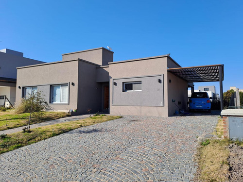 Casa De 4 Ambientes Con Pileta En Santa Ines!!! Se Alquila Amoblada!!!
