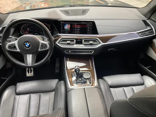 BMW X7 3.0 Xdrive 40i Pure Excelence