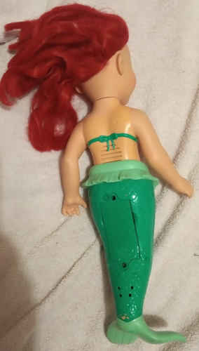 La Sirenita Ariel Baño Mágico Muñeca Con Sonido (Usado)