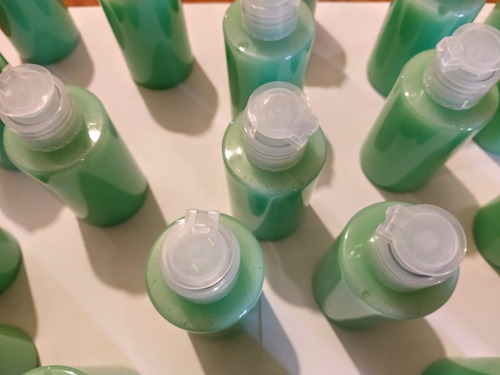Envase Y Alc. En Gel Para Souvenir De 60 Cc Tapa Flip (x10)