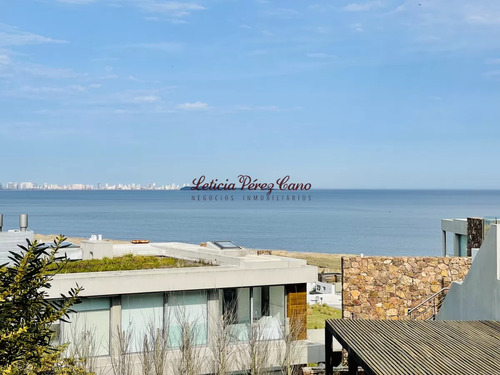 Venta Apartamento Dúplex De Dos Dormitorios En Punta Ballena