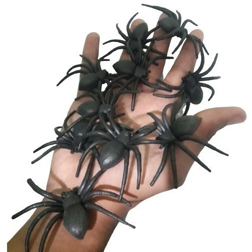 8 Aranhas Pegadinha Susto Borracha Realista Premium Cor Preta