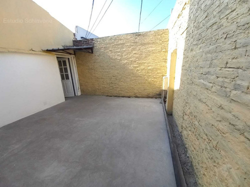 Casa En Venta En Avellaneda Con 2 Ph Ó Departamentos Tipo Casa