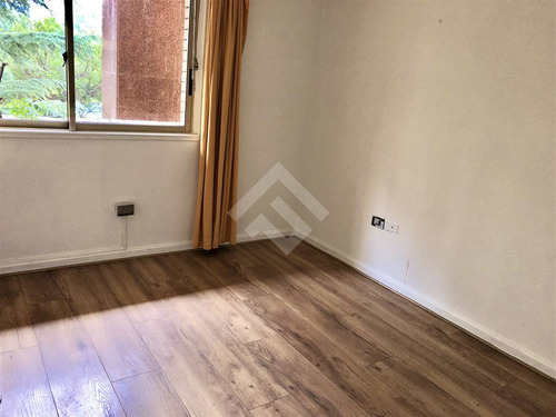 Departamento En Venta De 4d-3b En Las Condes