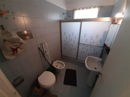 Casa En Planta Baja - Muy Buen Estado - Se Vende Alquilada Hasta Nov 2026
