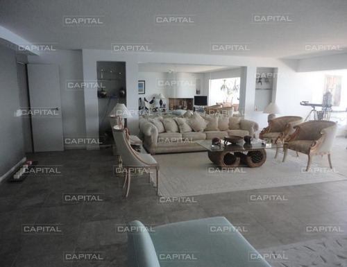 Apartamento En Brava, 3 Dormitorios *-ref:24994