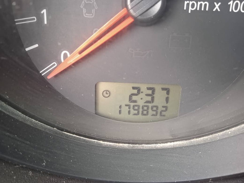 Imagen 5 de 7 de Ford Fiesta Max Sincronico