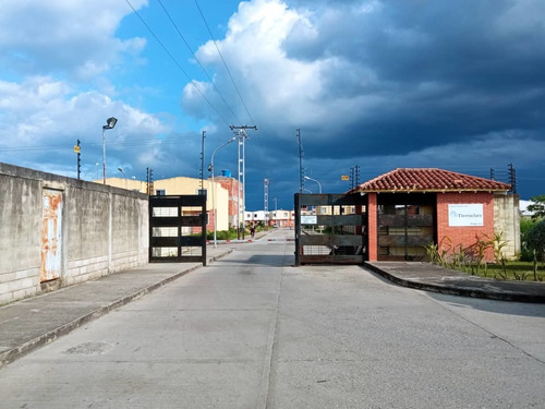 Imagen 2 de 8 de Town House En Venta Tierraclara Parque Valencia