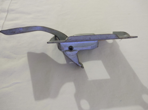 Fechadura Inferior Capô Ford Willys Rural F-75 60/67 Origina