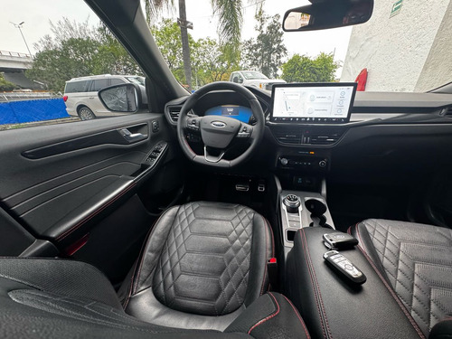 Ford Escape 198 St-line elite 5p At