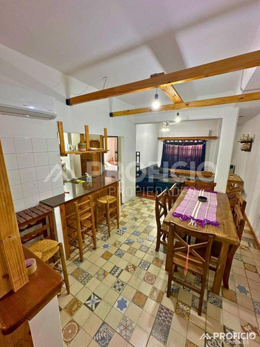 Local Comercial Y Departamentos En Block En Berazategui