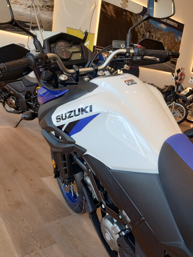 Suzuki V-strom 650xt 2025 - Financiación Tasa 9.9%