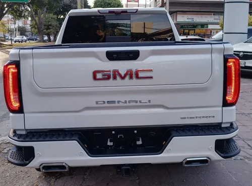 GMC Sierra 6.2 V8 Denali