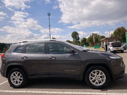 Jeep Cherokee 3.2 Longitude