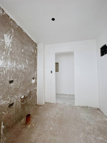 Imagen 20 de 28 de Piso - A Mts De Av. Alem - 180 Mts -