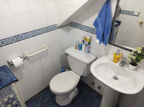Casa De 2 Pisos, Barrio Las Rosas, Maipú