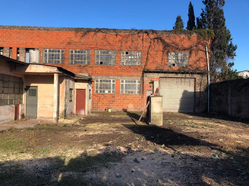 Imagen 4 de 9 de Venta - Galpon Casa - José C. Paz