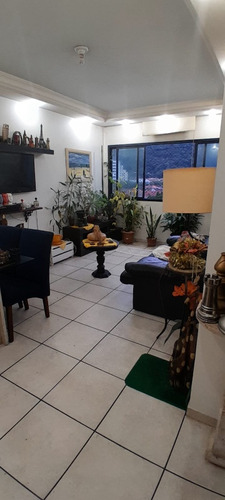 Apartamento Com 2 Quartos +dp E Garagem Fechada.