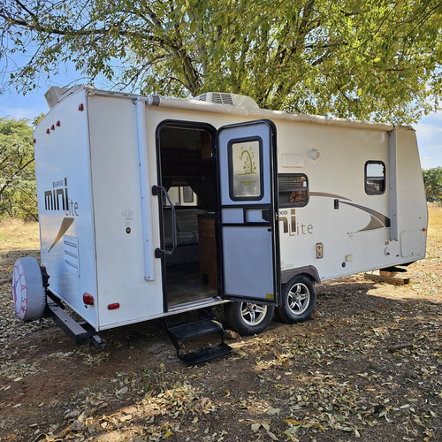 Rv Mini Lite Listo Para La Aventura , Vivir O Viajar?