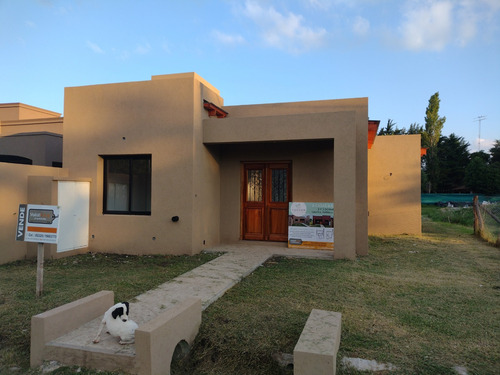 Duggan - Casa A Estrenar 2 Dorm - Ubicacion