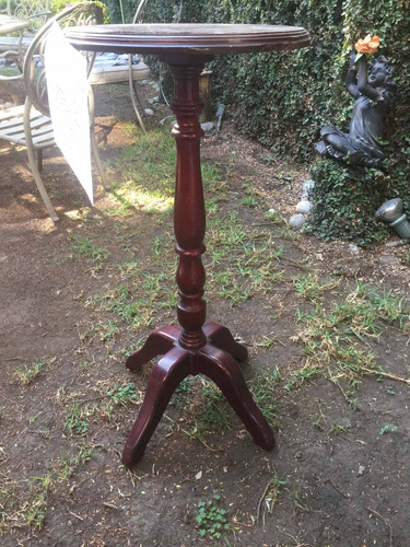 Mesa En Madera Cedro Rojo Con Pedestal Torneado