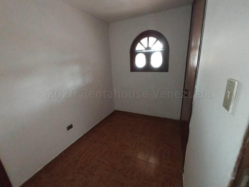 Imagen 5 de 21 de Karen Freites Rentahouse Mp 22f9749 La Viña