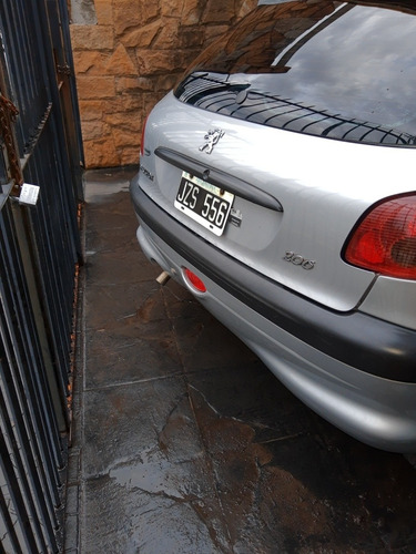 Imagen 6 de 13 de Peugeot 206 2011 1.4 Generation Plus 75cv
