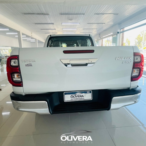 Imagen 3 de 22 de Toyota Hilux Srv 4x4 Diesel 0km - Olivera Automotores