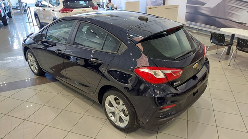 Imagen 2 de 25 de Chevrolet Cruze 5 Puertas Lt 1.4n Turbo Automático 2022 Ep