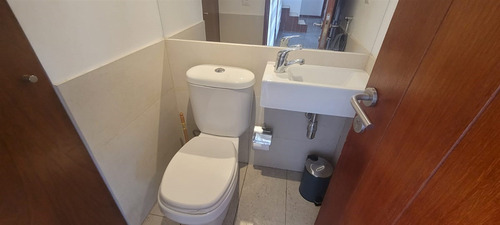 Casa En Venta De 6 Dorm. Colegio Dunalastair Peñalolen