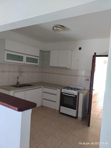 Casa Amplia, Exelente Estado Gral. (con Dto Opcional)