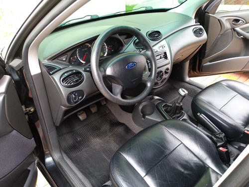 Ford Focus Glx 2.0 Hatch Manual - Bancos De Couro