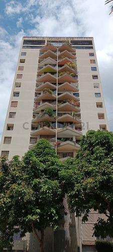 Cómodo Apartamento En Terrazas Del Avila