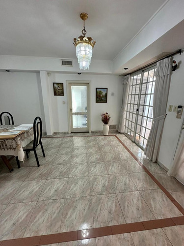 Venta Casa De 5 Dormitorios Con Cochera En La Plata