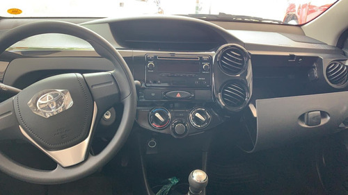 Imagen 7 de 9 de Toyota Etios 1.5 X Sedan 6mt Sarthou