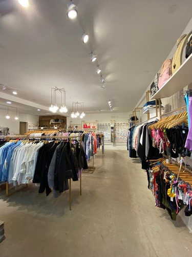 Imagen 11 de 14 de Local Comercial Galeria Cilene