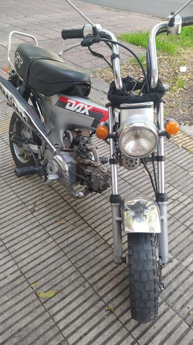 Imagen 14 de 15 de Honda Dax St 70