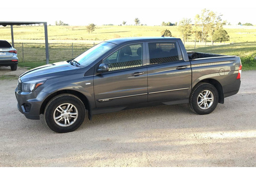Ssang Yong Doble Cabina 4 X 4.