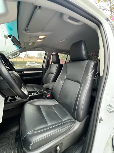 Toyota Hilux 2.4 Diésel 4X4
