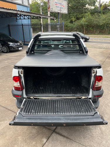 Fiat Strada 1.8 16v Adventure Cab. Dupla Flex 2p