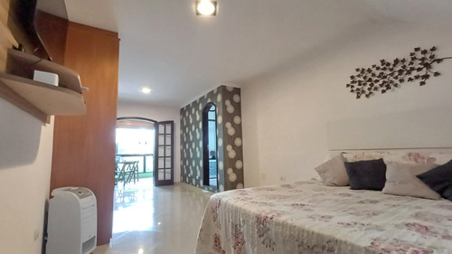 Sobrado À Venda | 3 Quartos | Suíte Com Hidro | Financiamento Disponível!