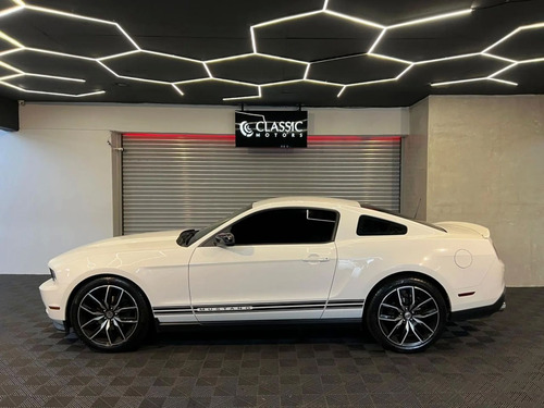 Ford Mustang 3.7 V6 GASOLINA AUTOMÁTICO