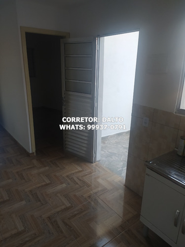 Imagem 4 de 12 de Casa Com 2 Quartos E 1 Banheiro Para Alugar, 50 M²